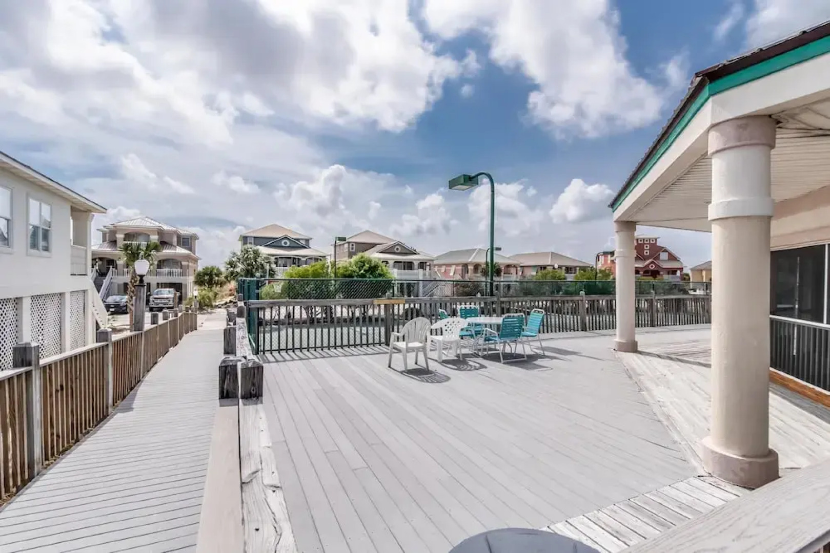 Sandy Toes 4 Bedroom Home by RedAwning