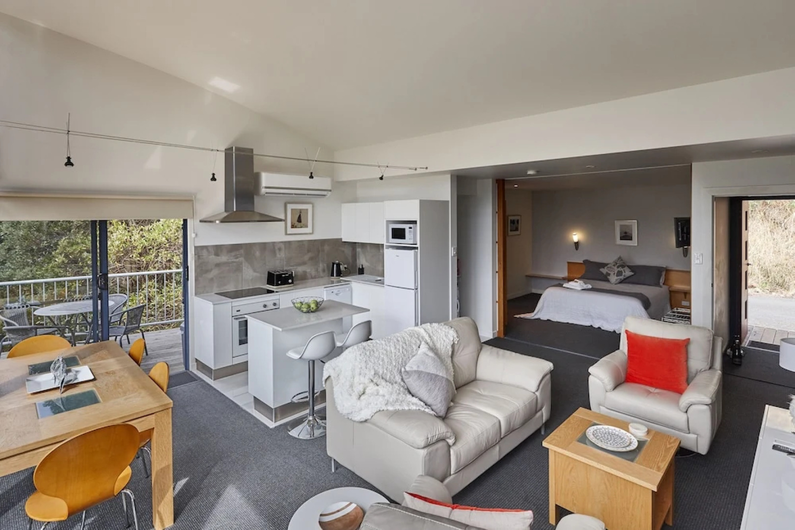 Rosevears Vineyard Retreat