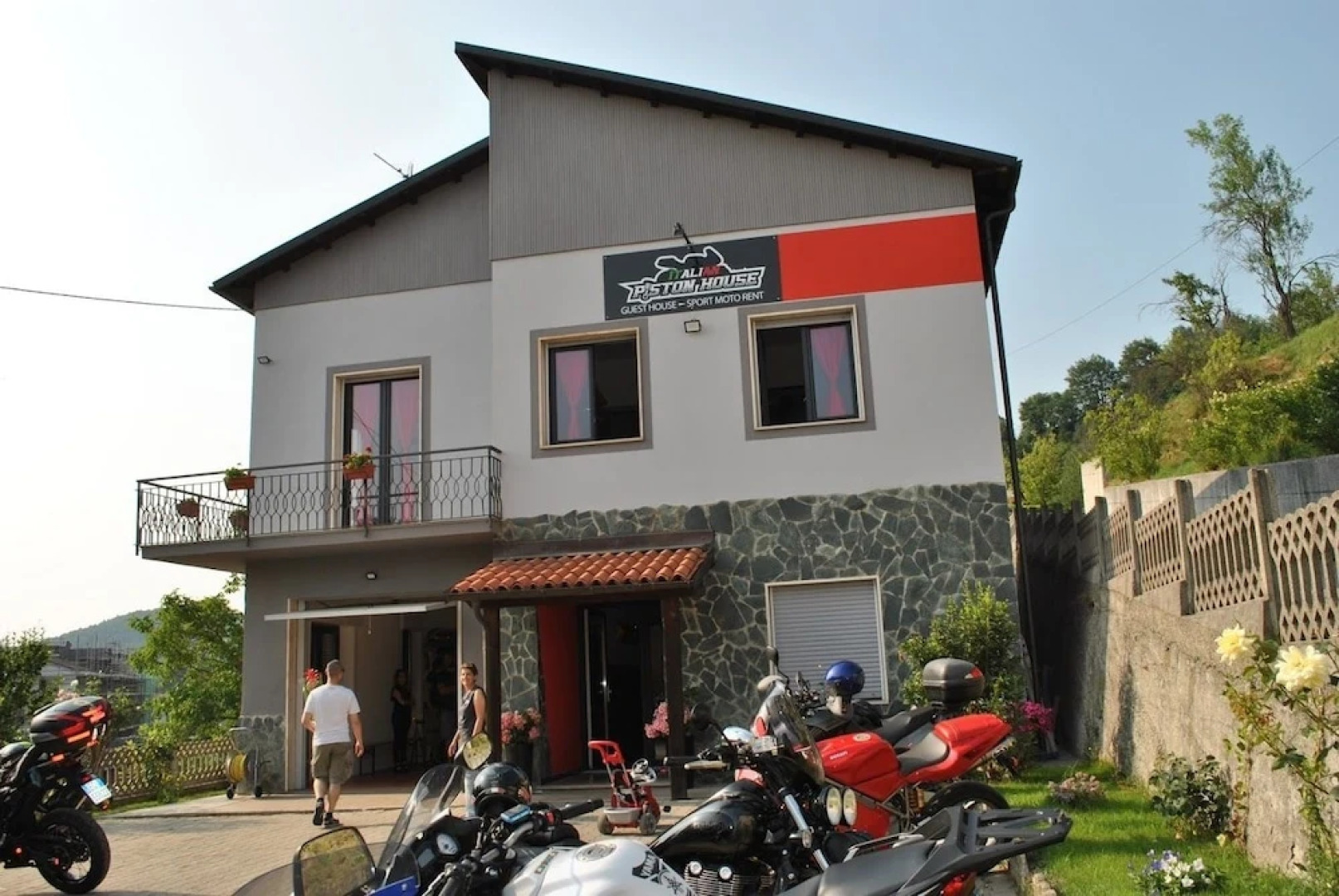 Italian Piston House
