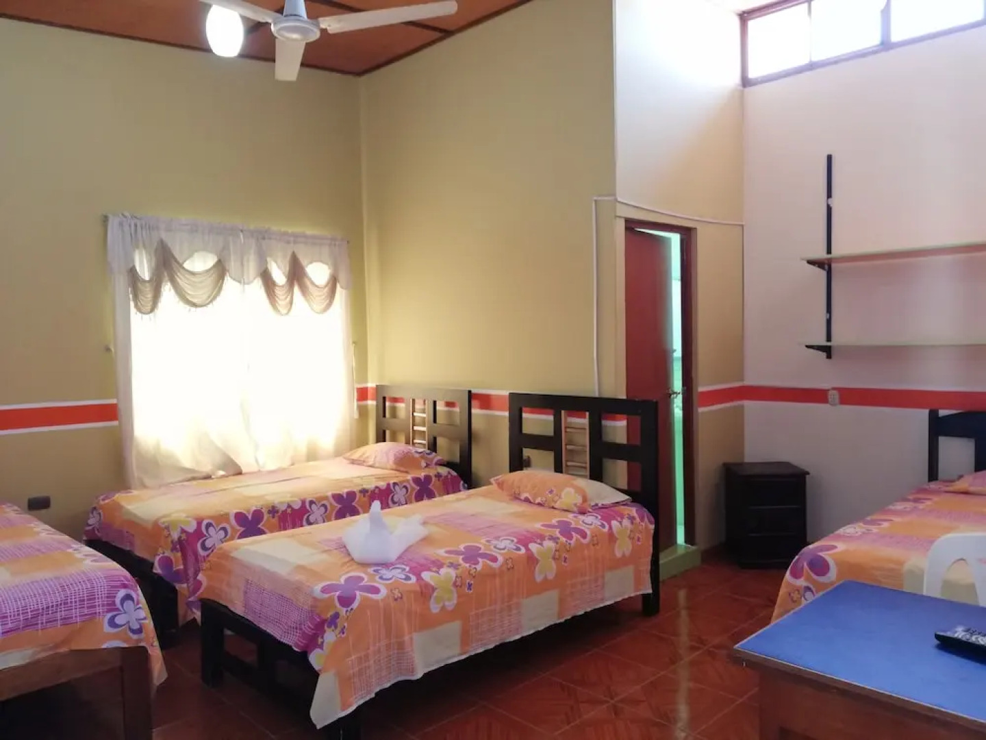 Hospedaje Cueva Beach