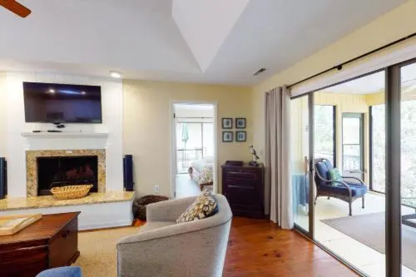 1054 Sparrow Pond Cottage