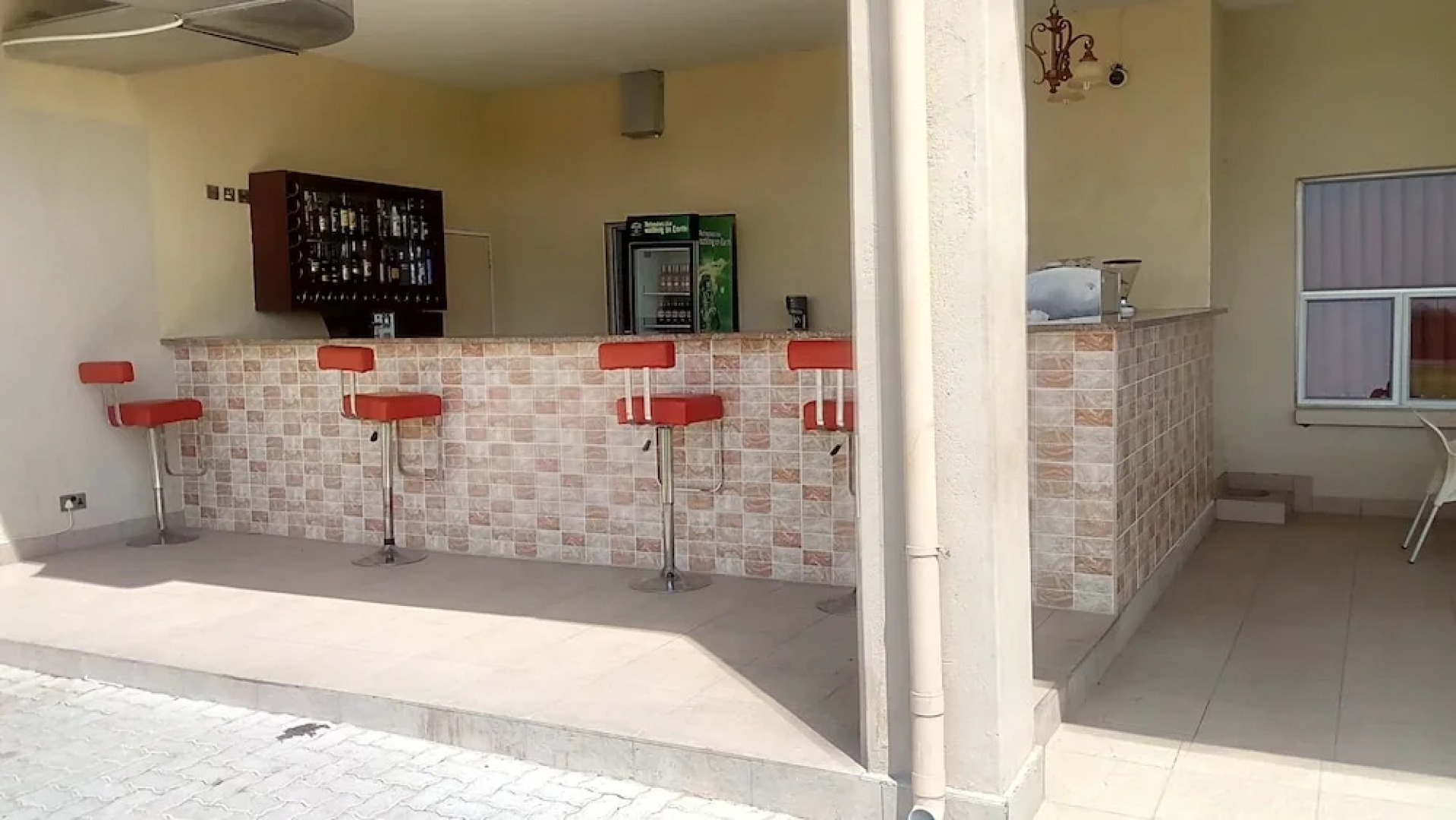 Thakadu Hotel, Casino & Conference Centre