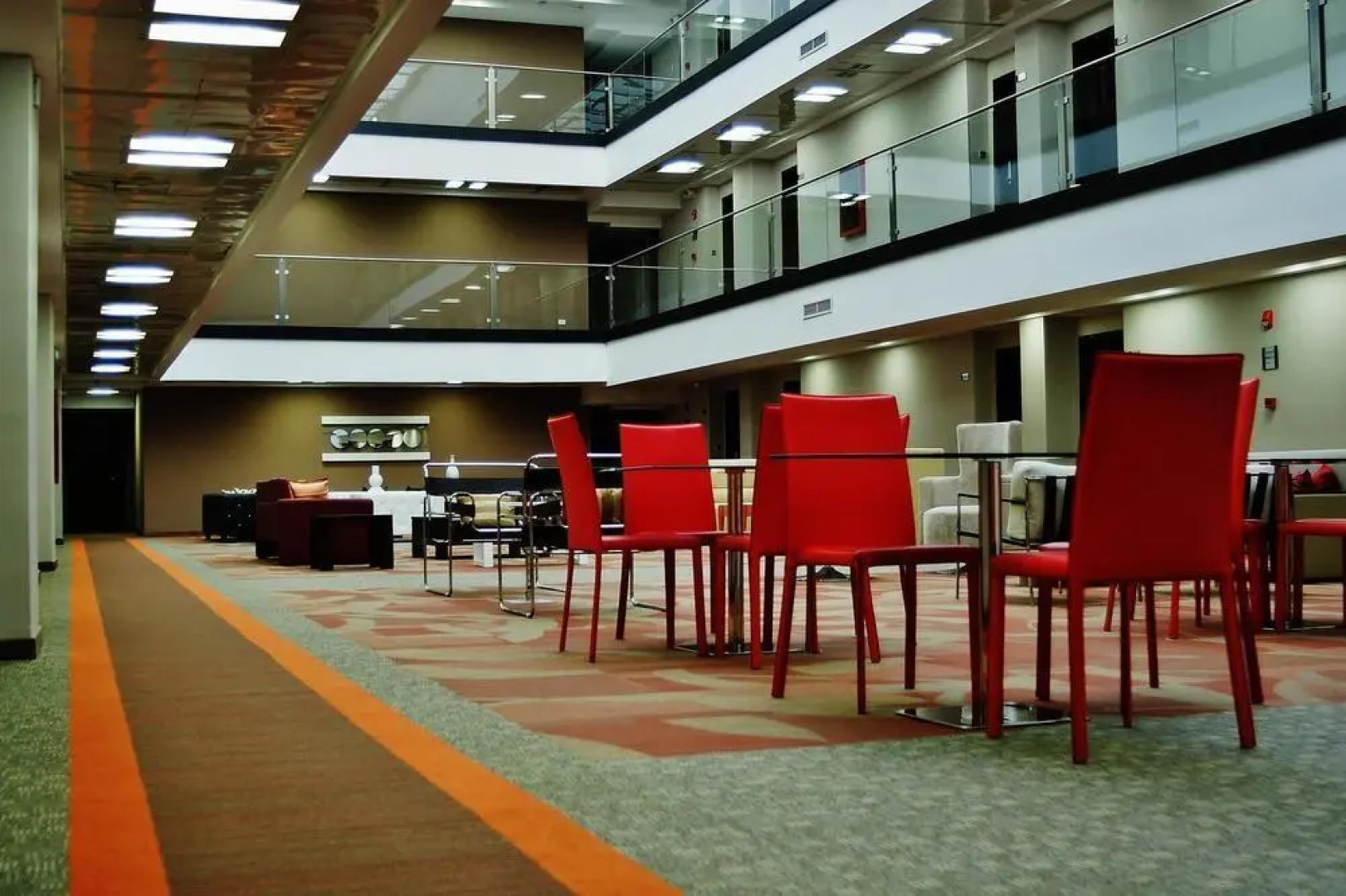 Altamira Village Hotel & Suites