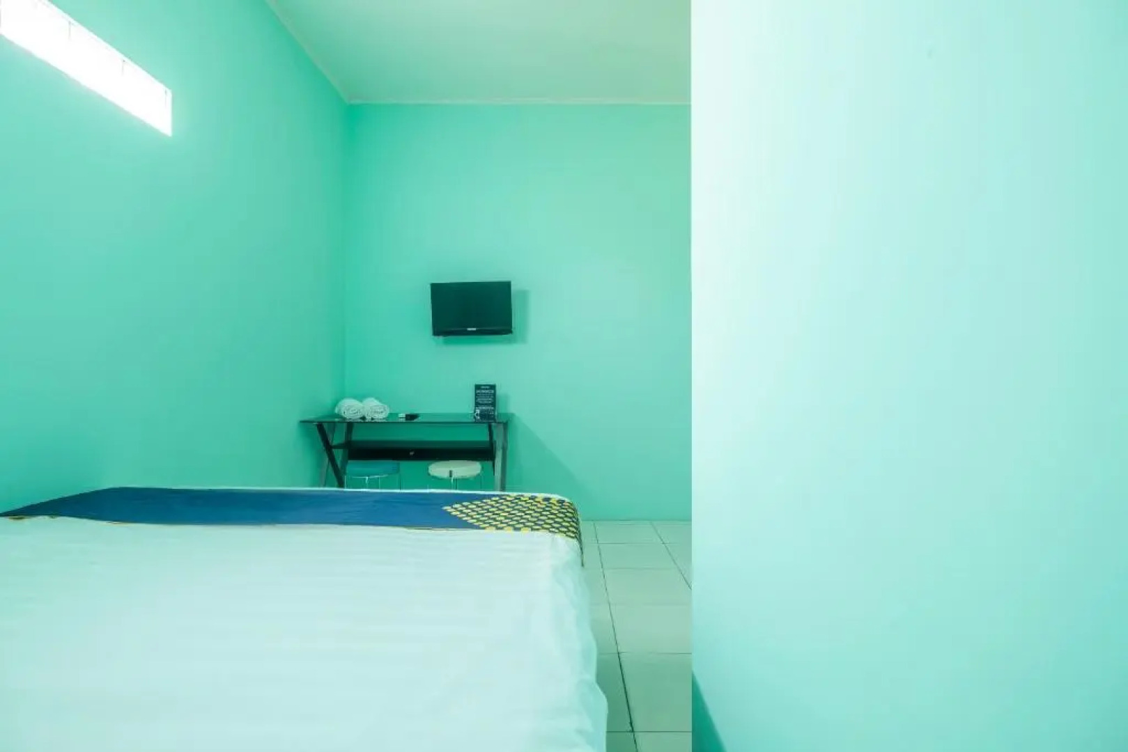 OYO Life 1889 Mbuahpage