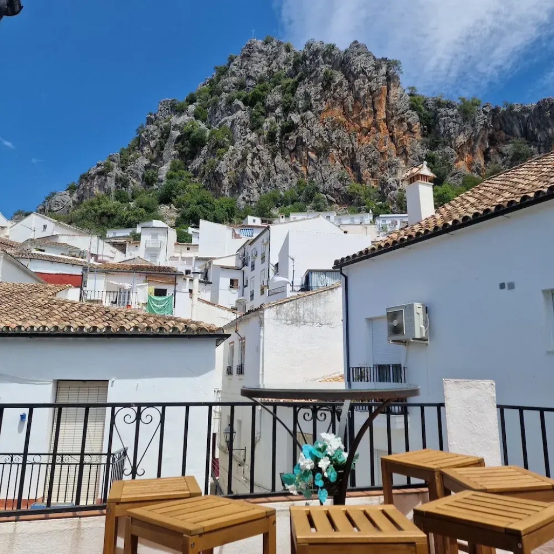Room-village House Laverdura