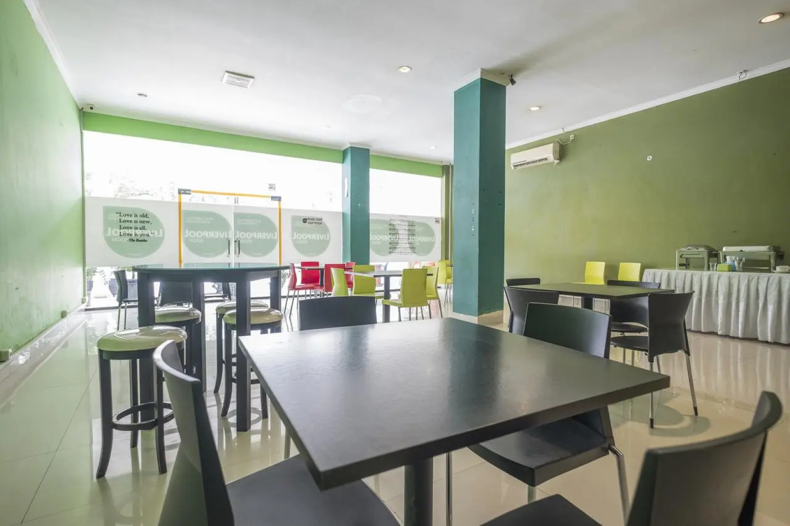 OYO 317 New Legend Hotel