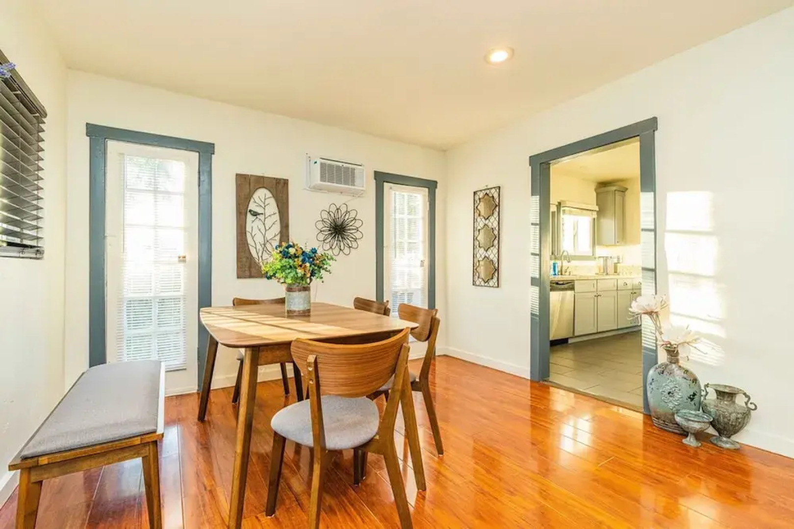 Elegant Comfort on Historic Route 66 Attractions