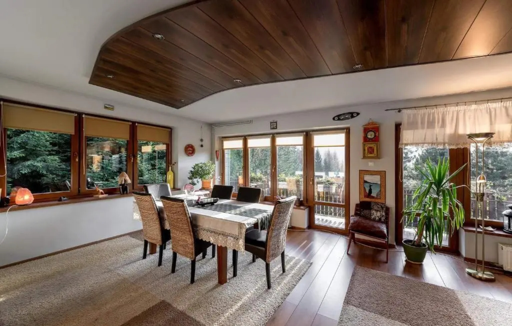 Willa Karolinka Stróża