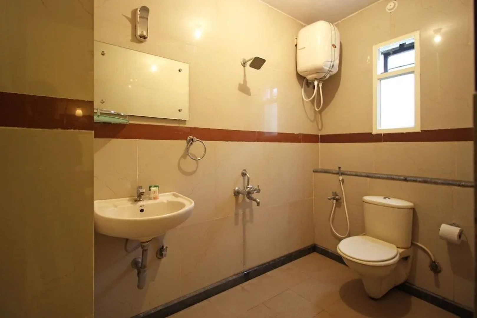 OYO 8496 Hotel SK Regency