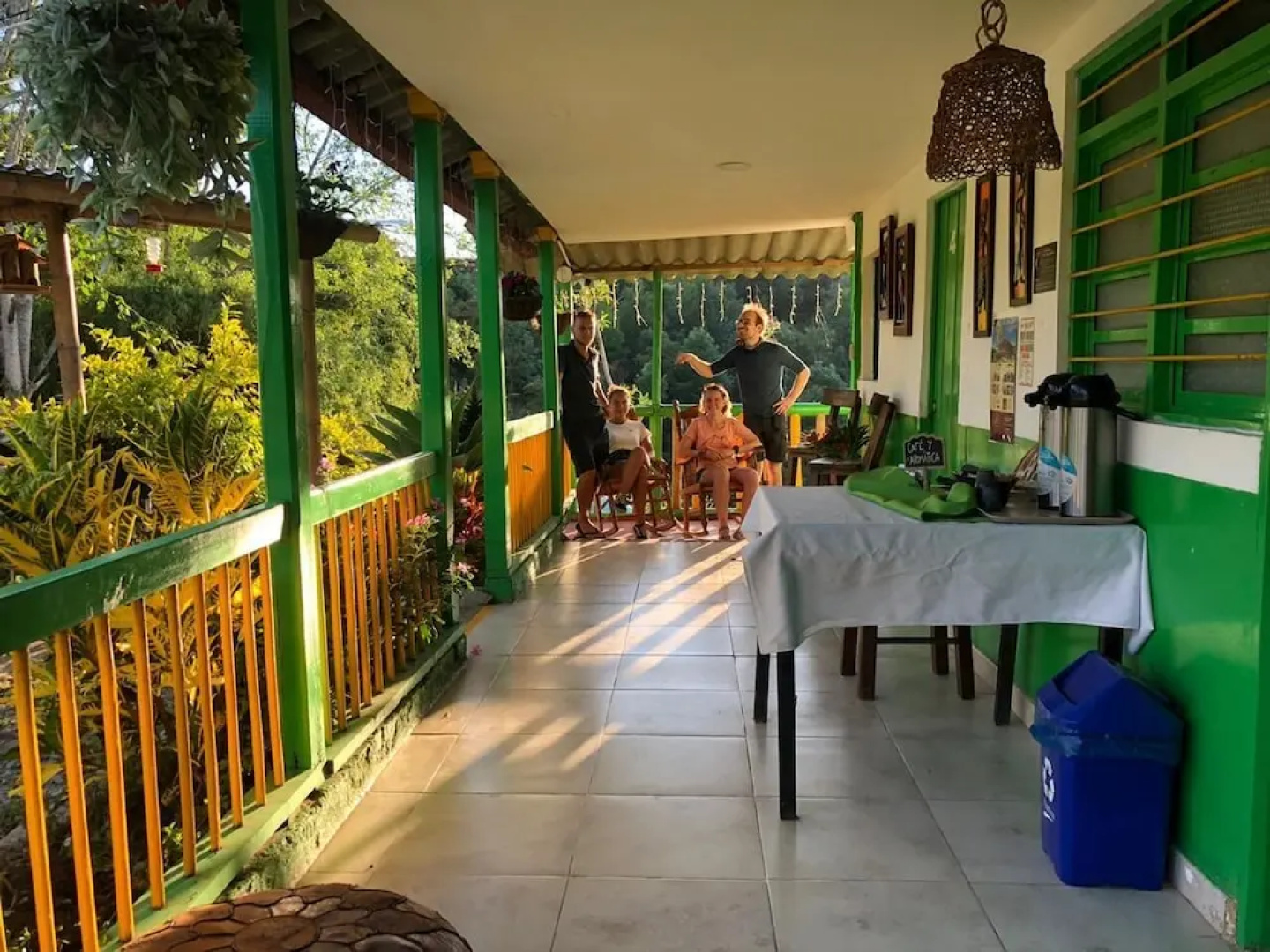 Hostal Girasoles