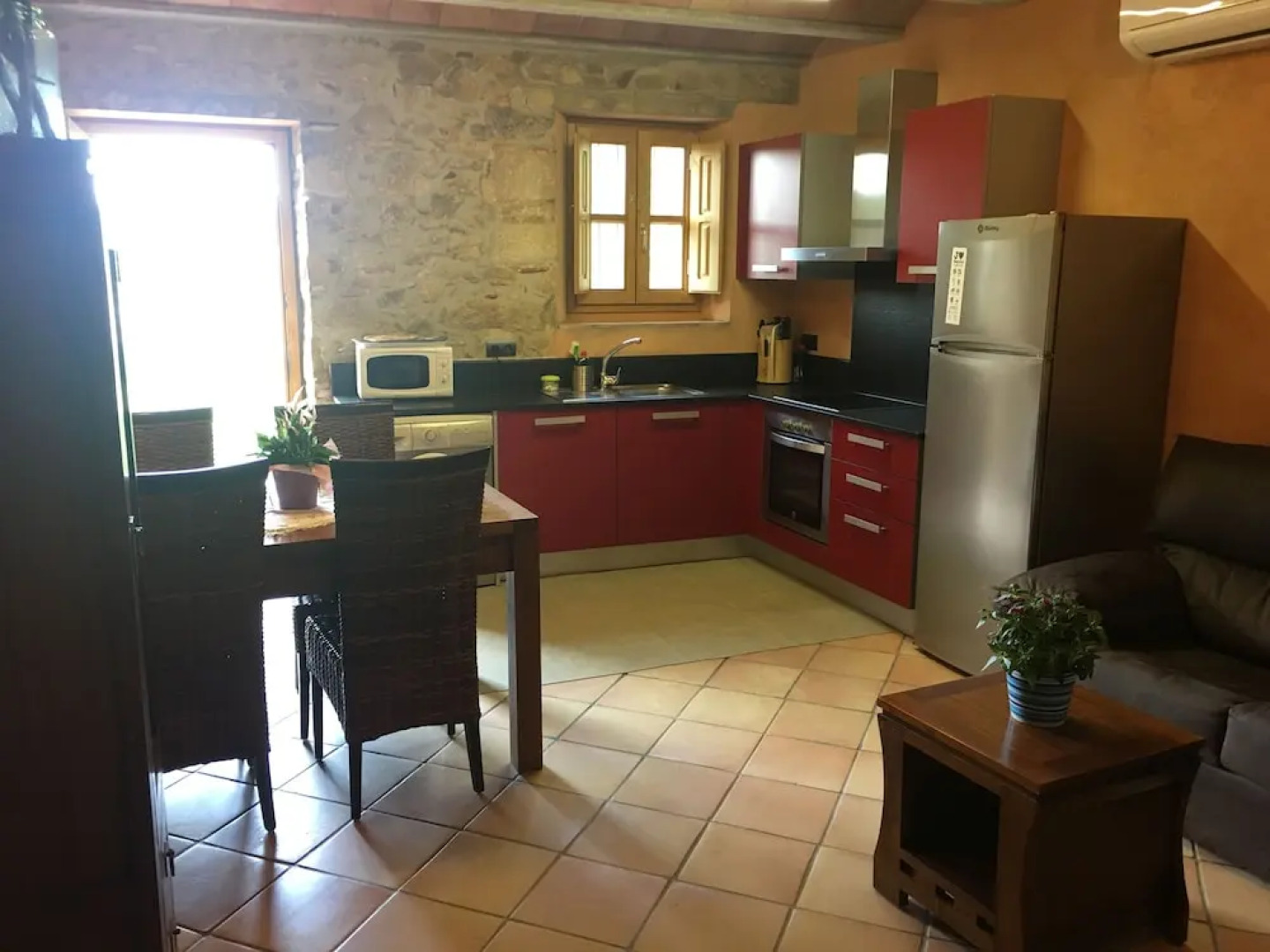 Masia Can Oller by Checkin