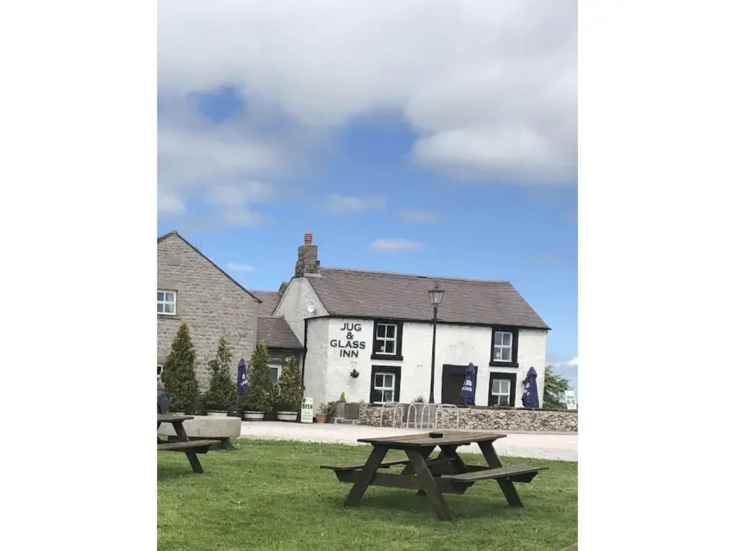 The Jug and Glass Inn