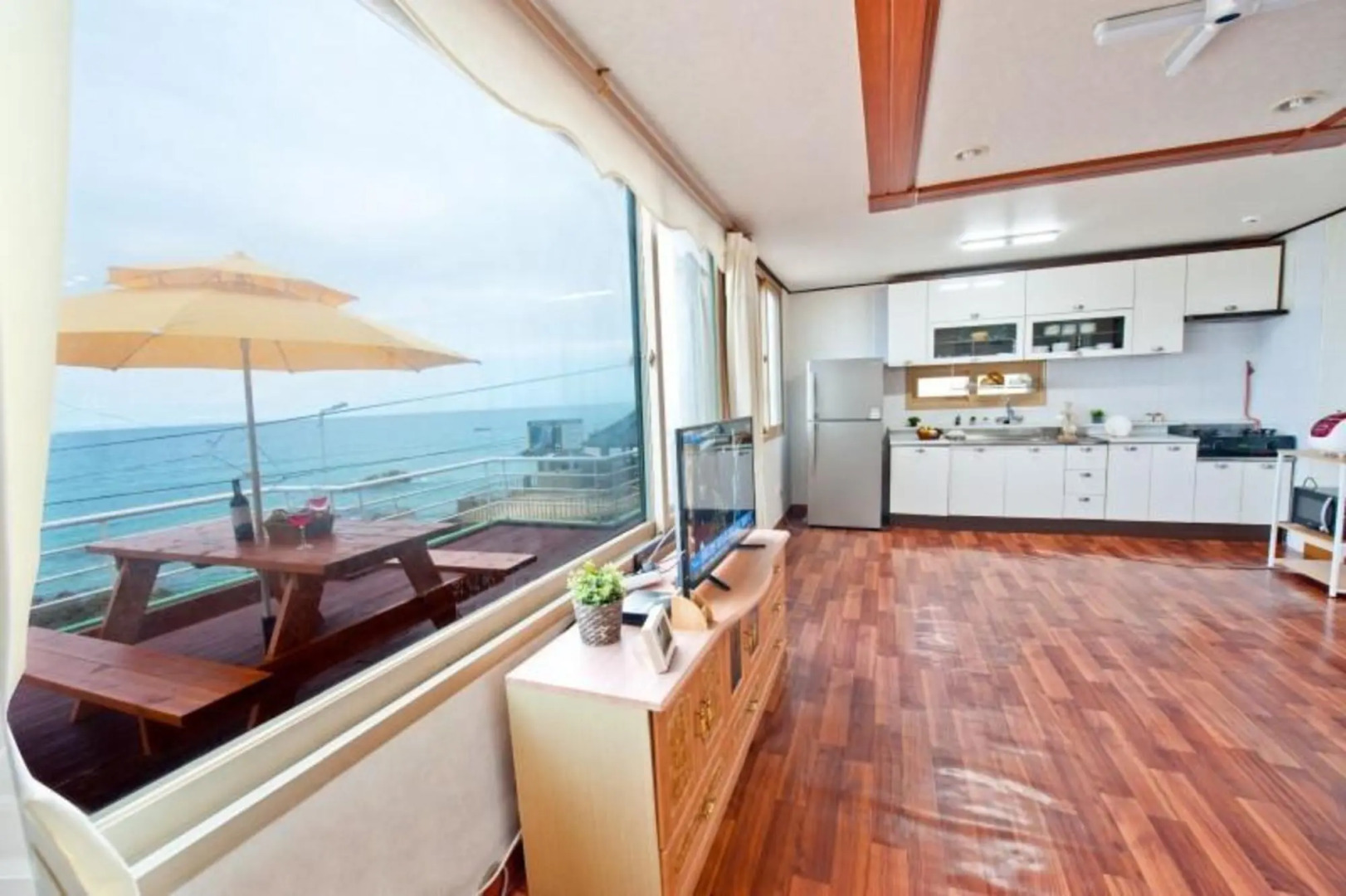 Uljin Saeparanggil Pension