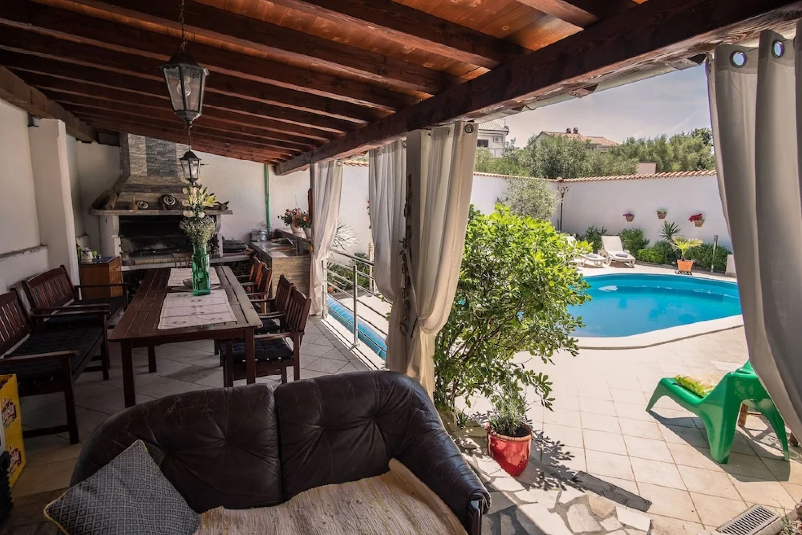 Apartment Dina with pool