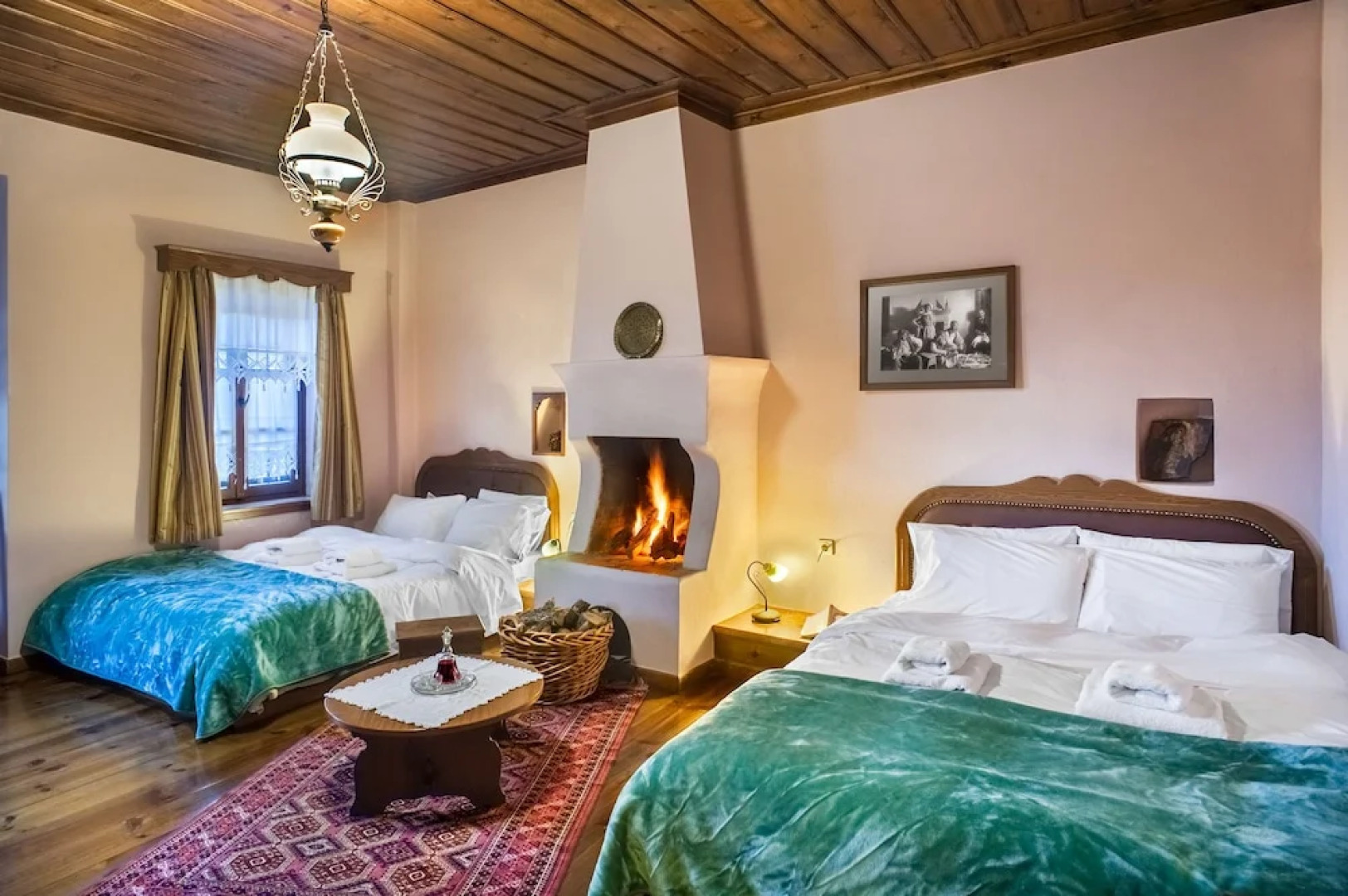 En Chora Vezitsa Hotel