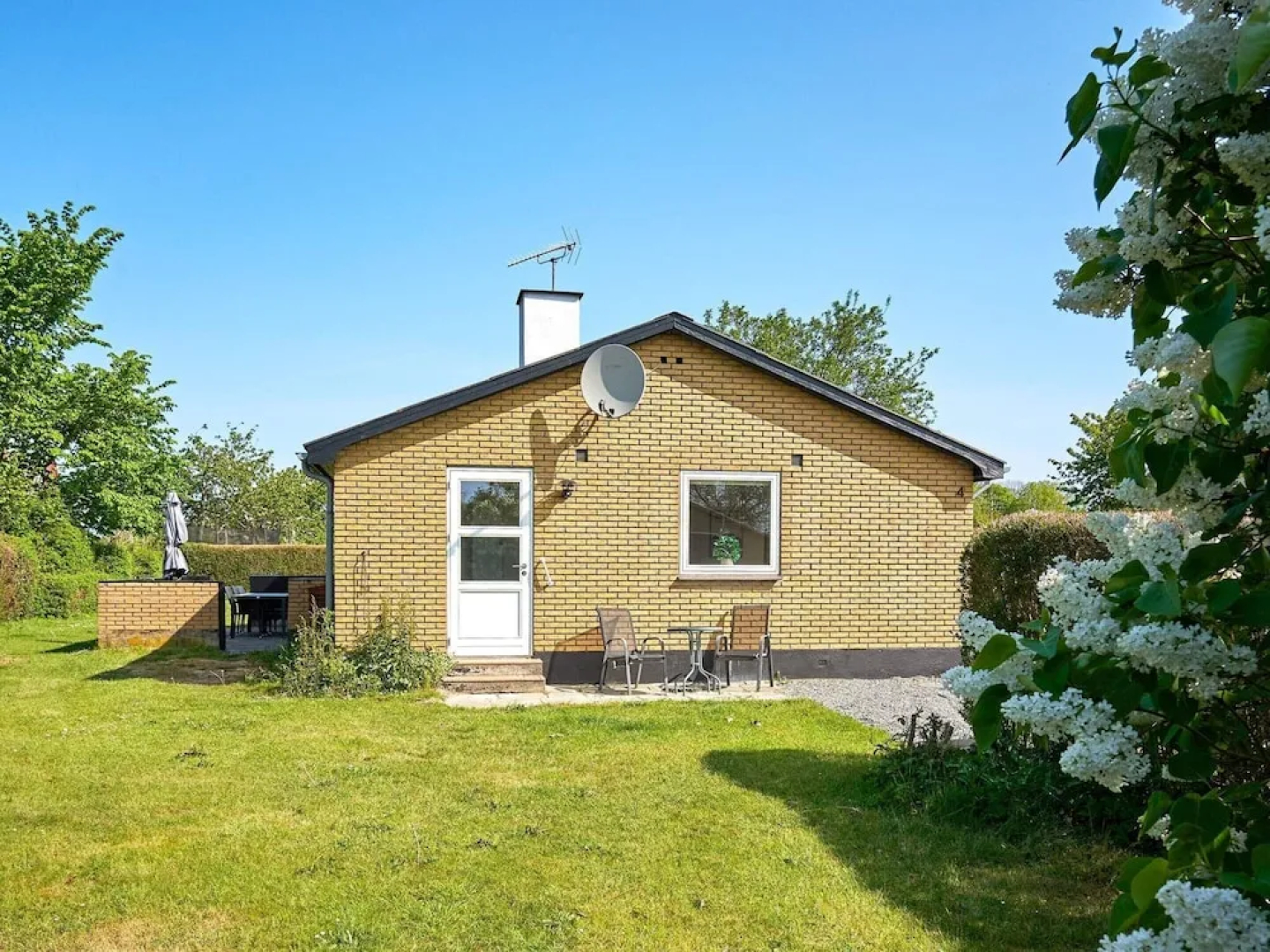 6 Person Holiday Home in Ronne-by Traum