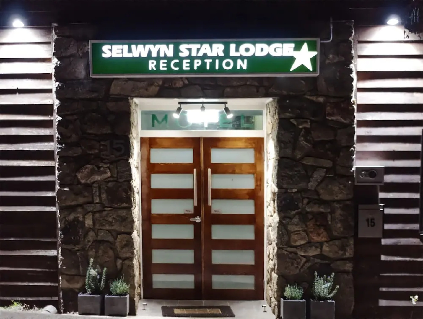 Selwyn Star Motel