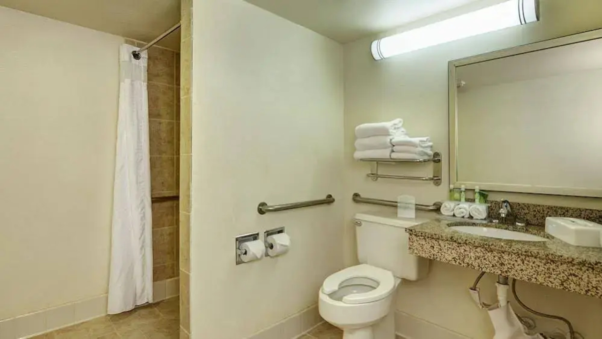 Holiday Inn Express Encinitas Cardiff Beach Area