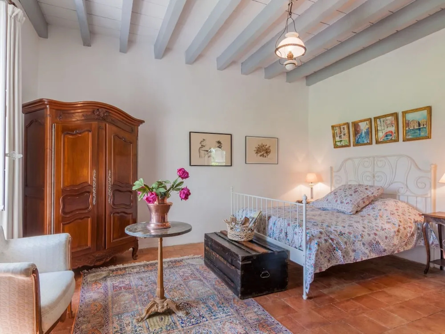 Fancy Villa With Artistic Interiors and Pool in Paradou