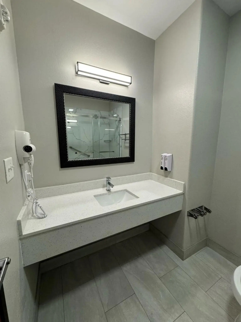 Red Roof Inn & Suites Lake Charles