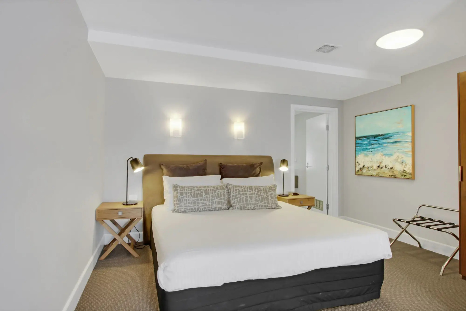 Bellevue on the Lakes