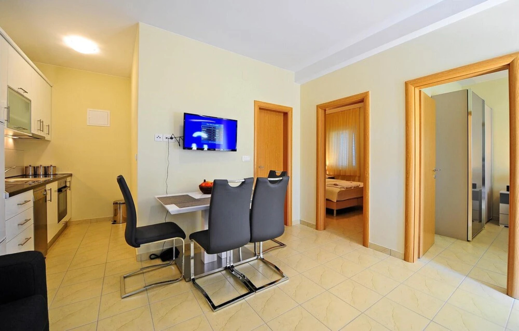 Beautiful Apartment in Podstrana With Sauna, Wifi and 2 Bedrooms