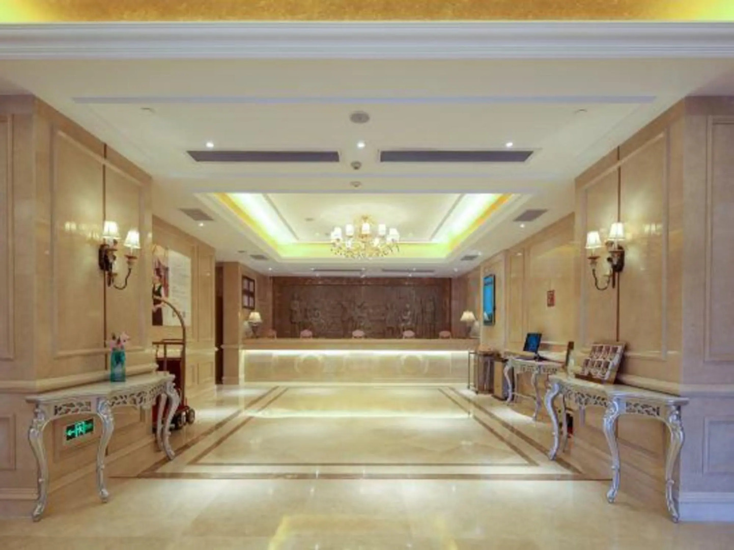 Vienna hote Ganzi 318 National Road Yajiang Bianch