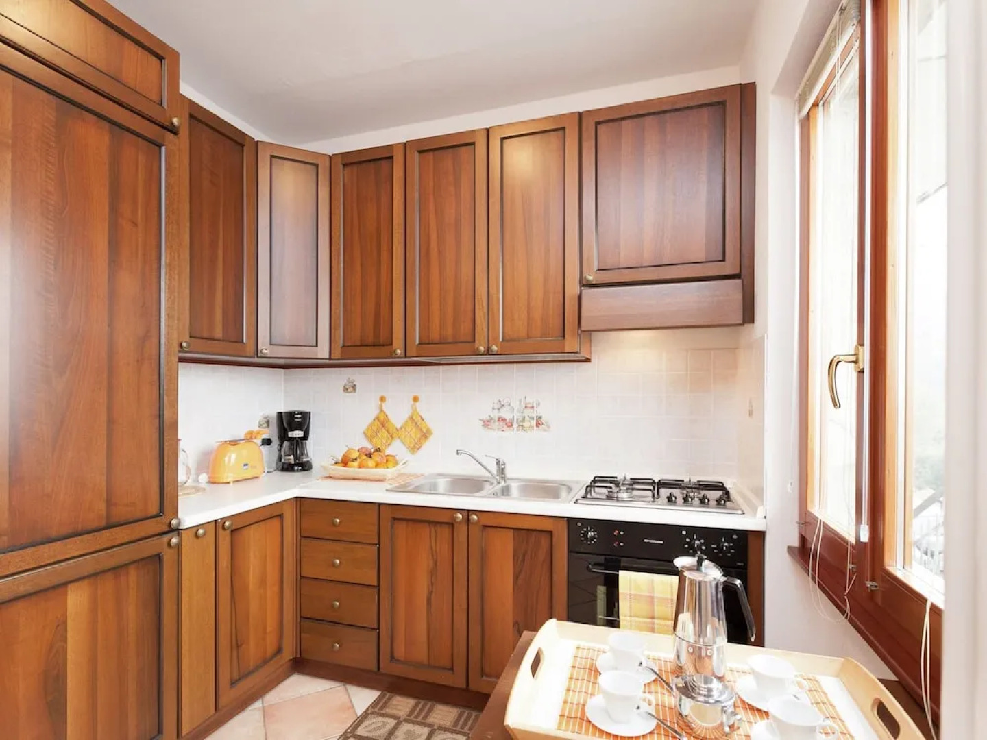 Apartment With Large Terrace and a Magnificent Lake View