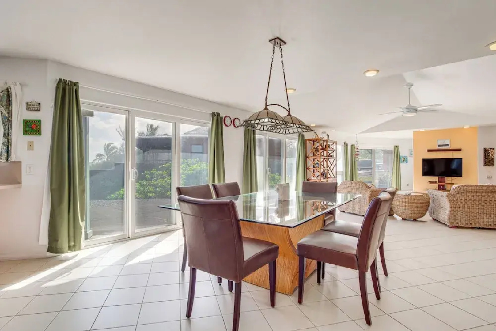 Oceanfront Keaau Gem: Ocean & Sunrise Views, Pool
