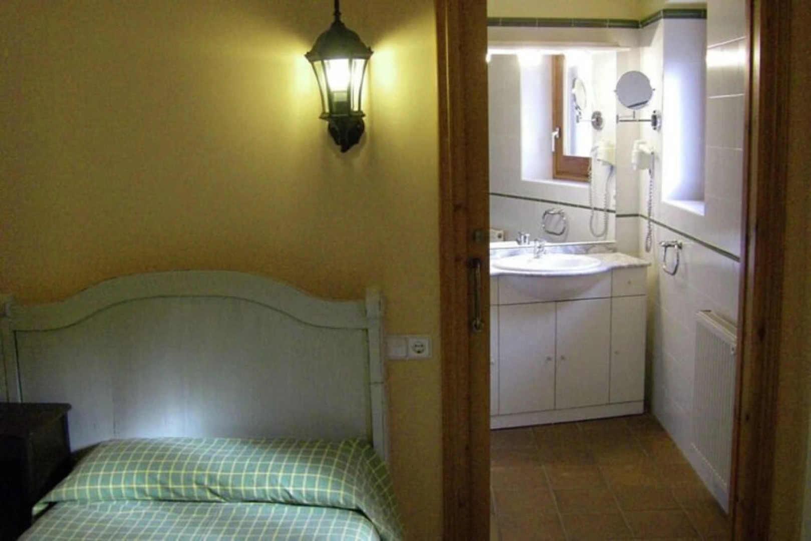 Modern Furnished Apartment Situated on the Ground Floor