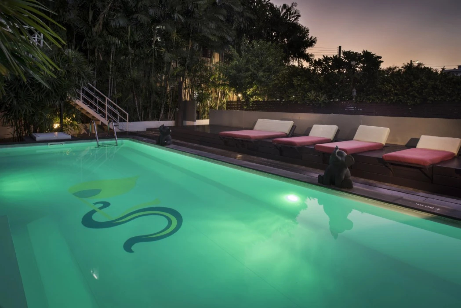 Siam Piman Hotel