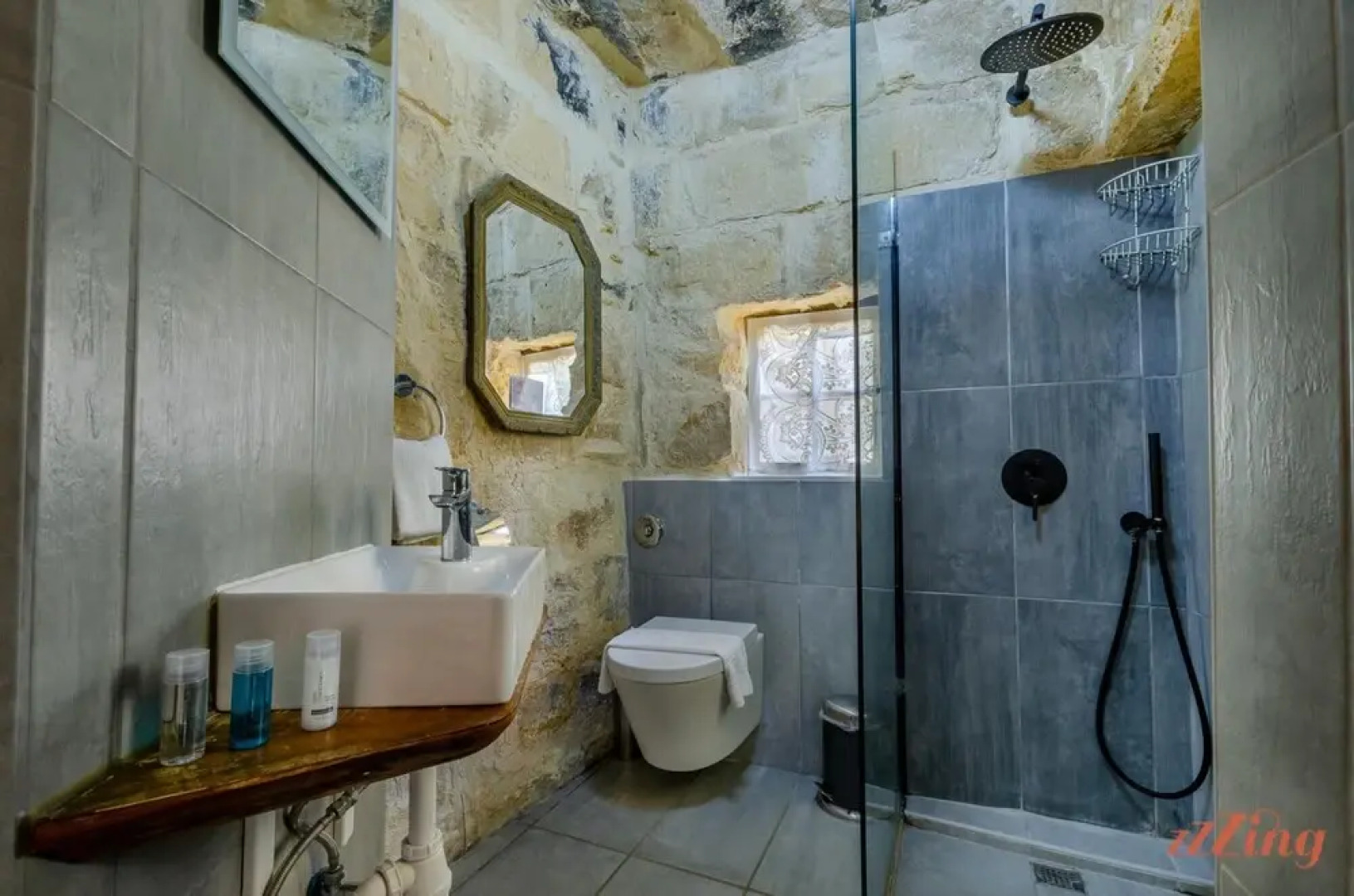 Studio w Courtyard in a Traditional Country Home