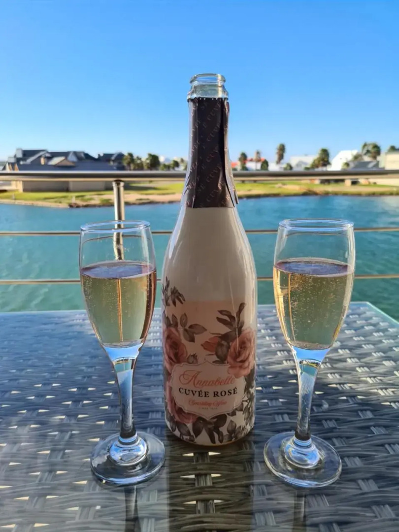 33 Kingston Place, Marina Martinique