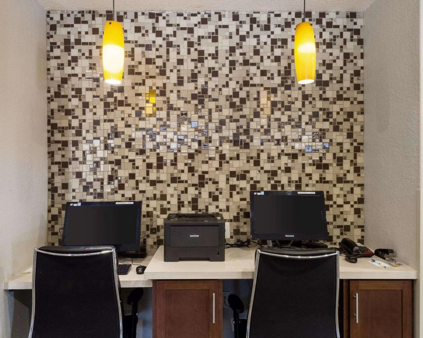 Comfort Inn & Suites Victoria North