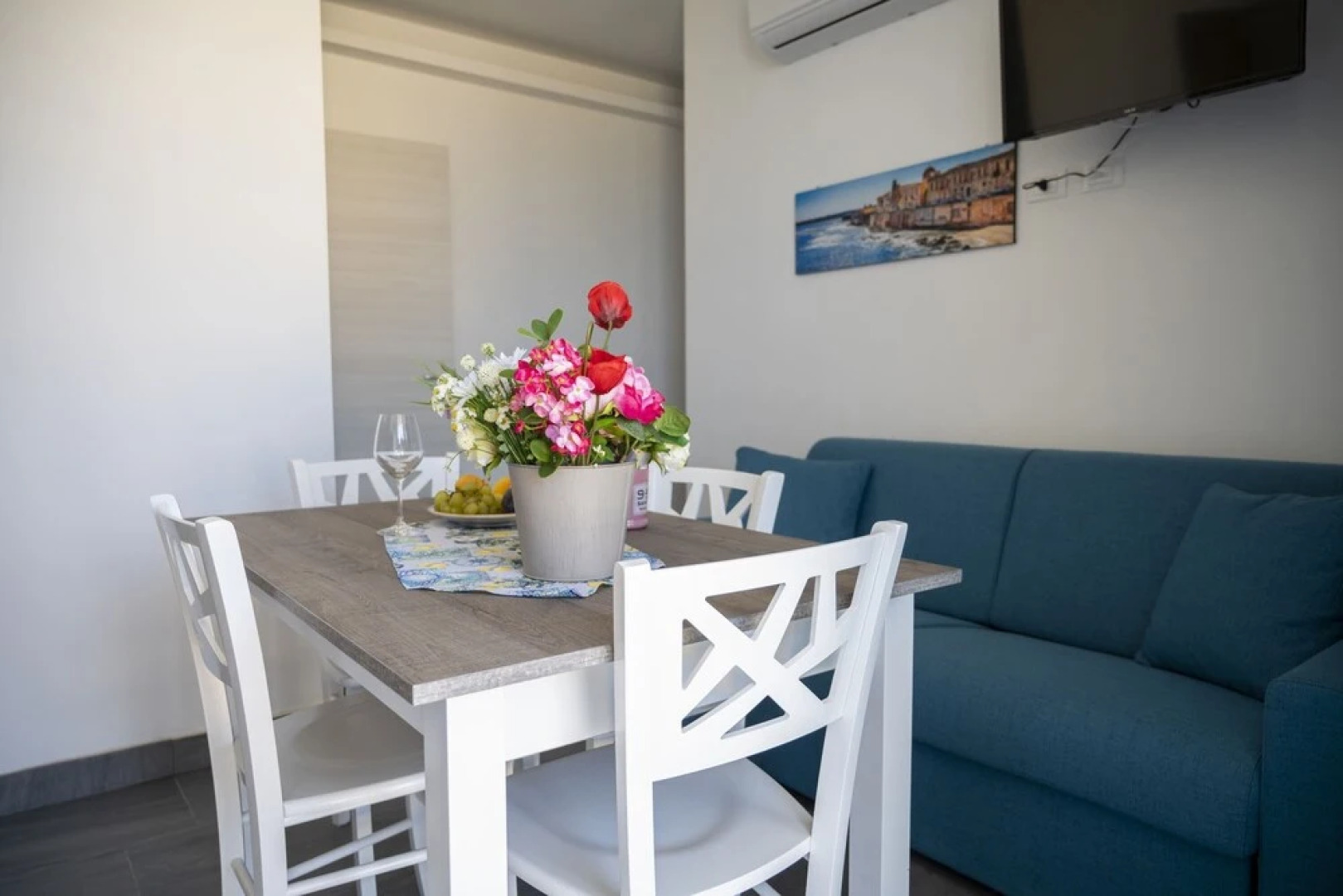 Zircone Apartment On Sea Shore