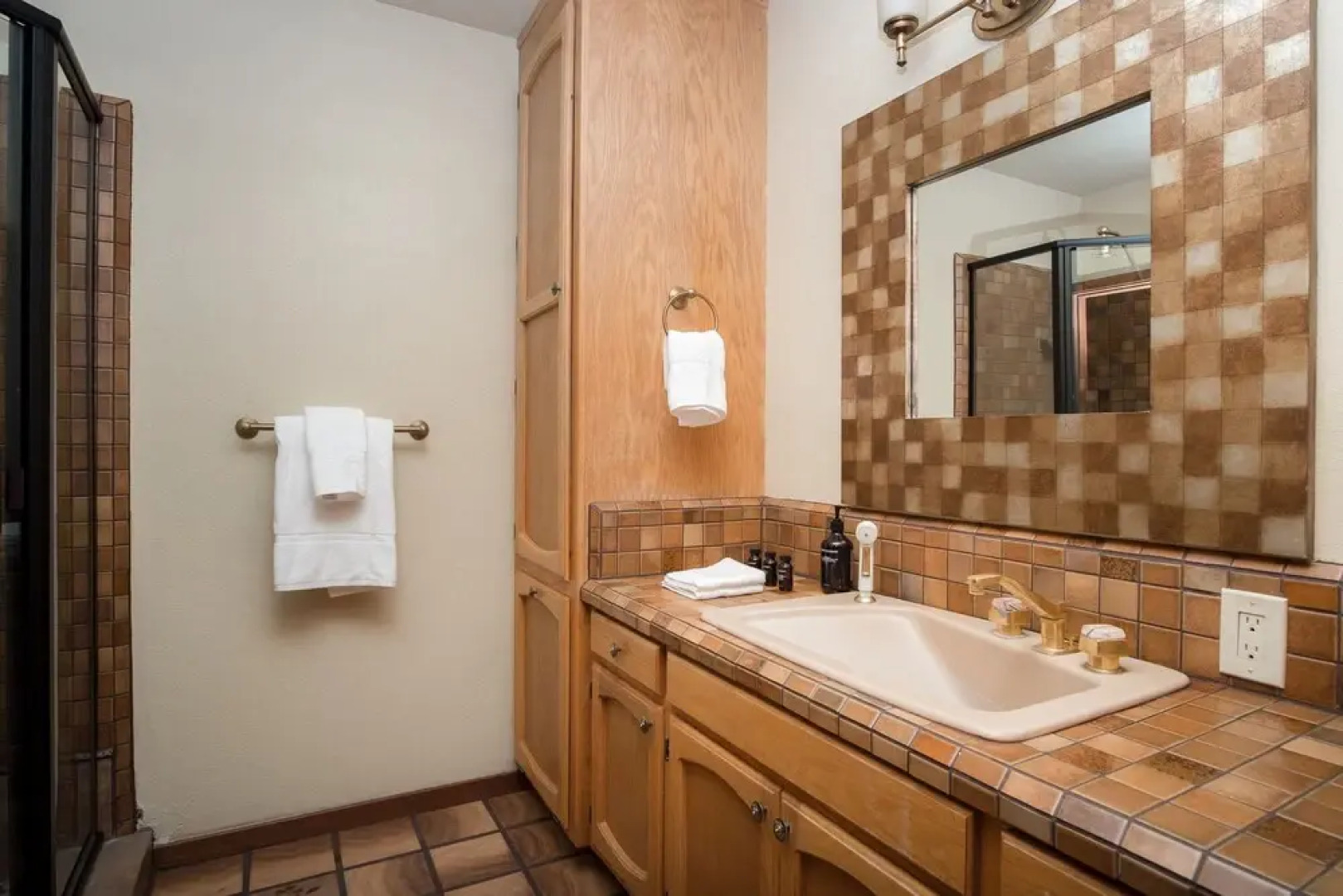 Gable by Avantstay Beautiful 3 5 Acre Oasis w Gorgeous Views Pool Hot Tub