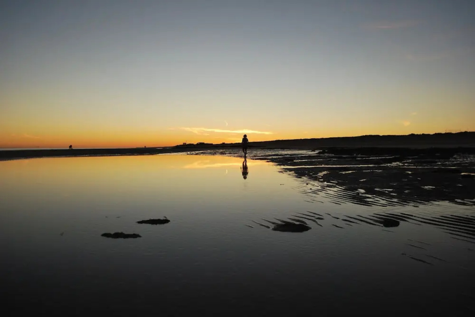 Encanto Living 0302 -1BR by Kivoya