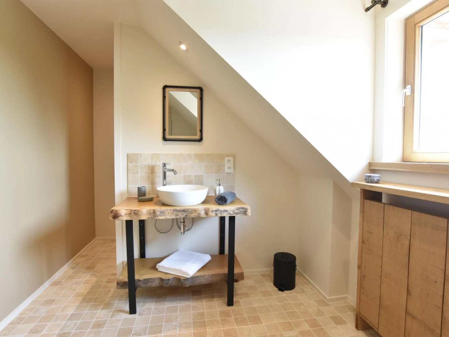 Beautiful Holiday Home With Terrace, Garden