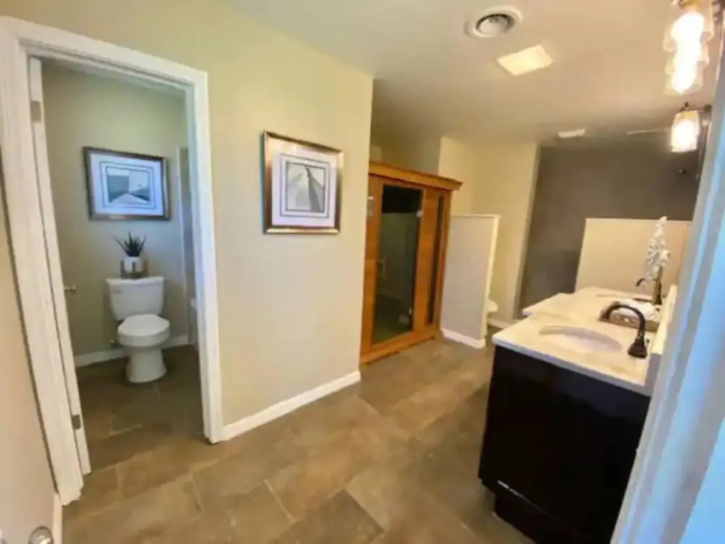 Cozy 4-Bedroom Beachside Home