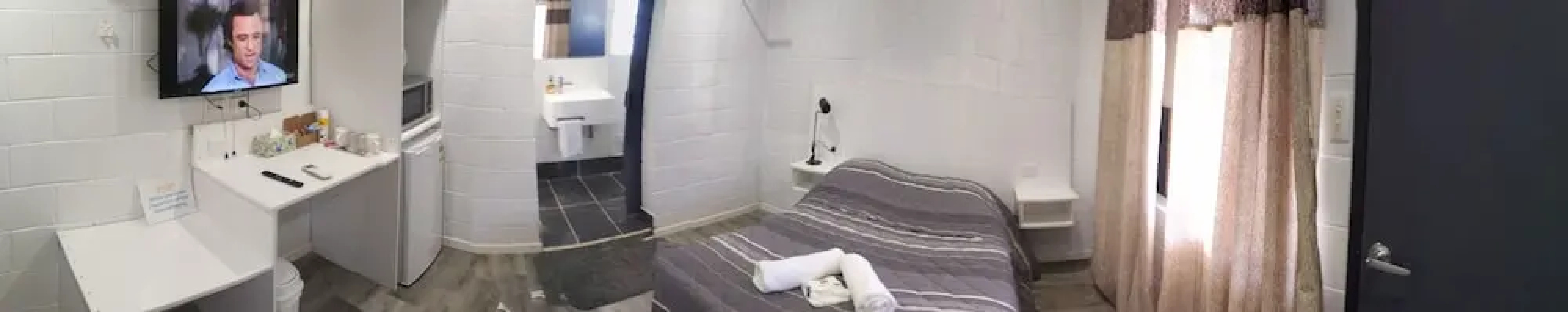 The Oxford Hotel Motel