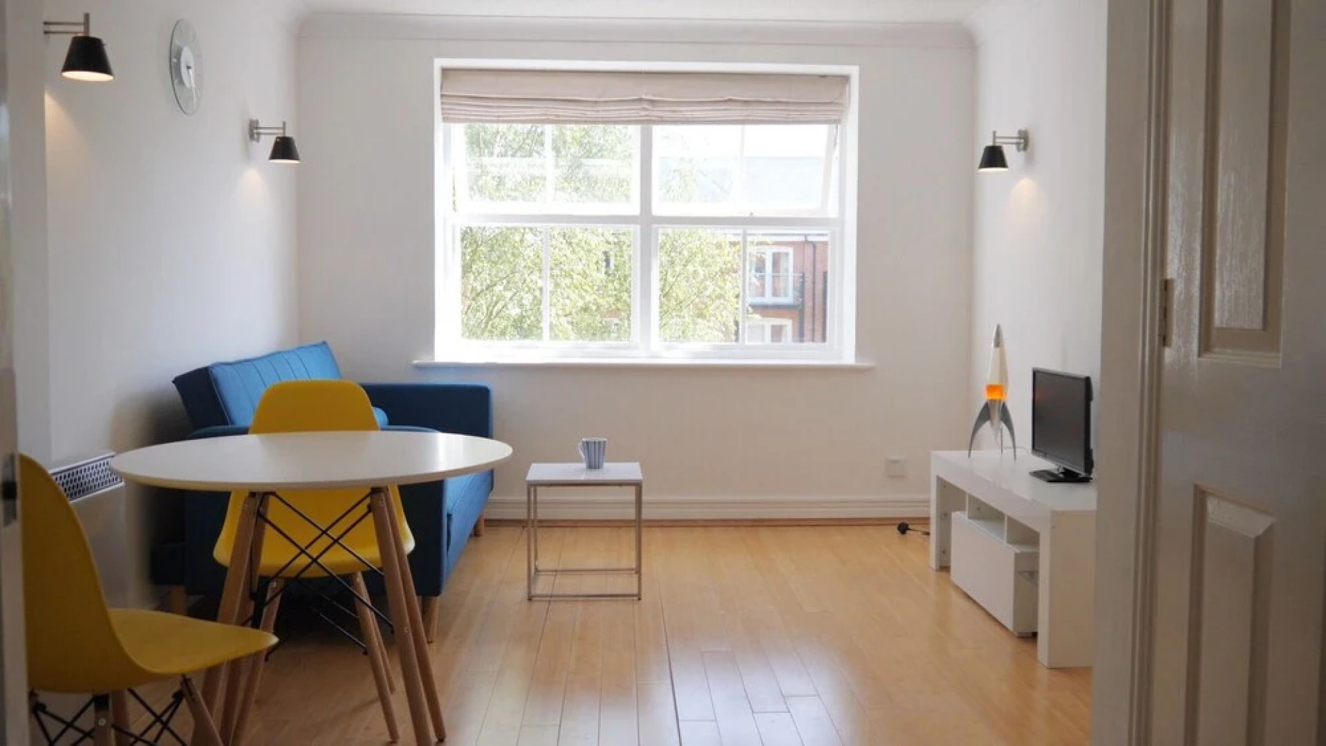 BookedUK - Stylish Apartment