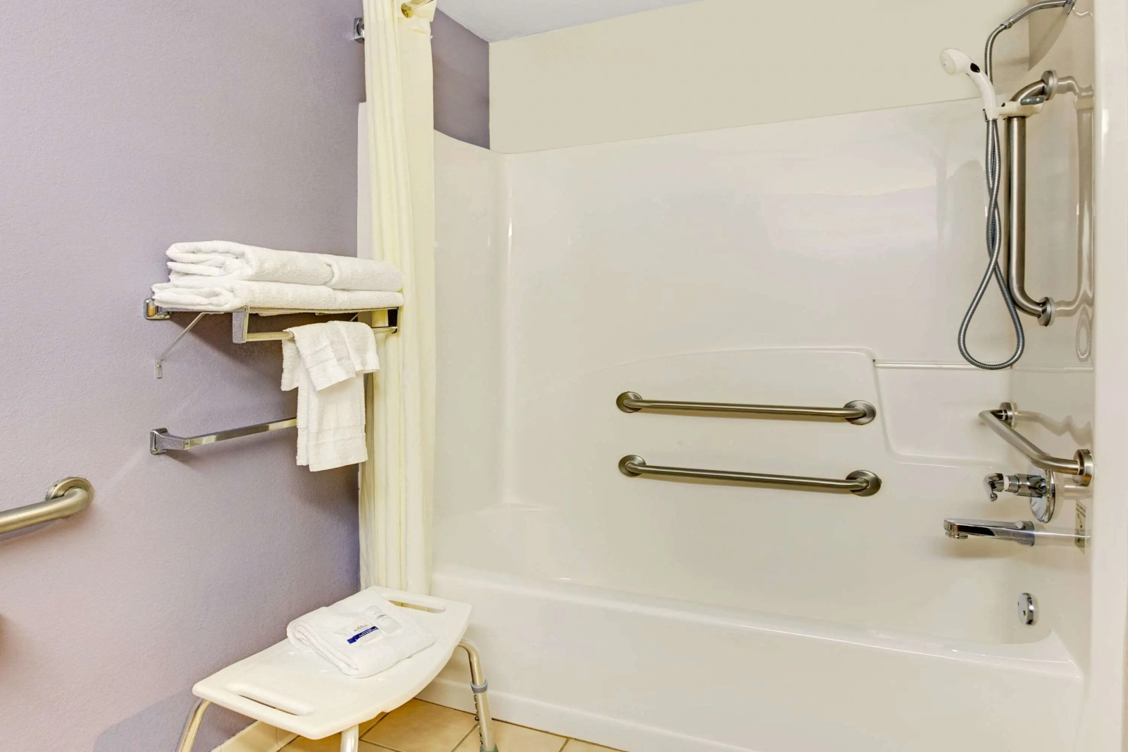 Microtel Inn & Suites by Wyndham Cherokee