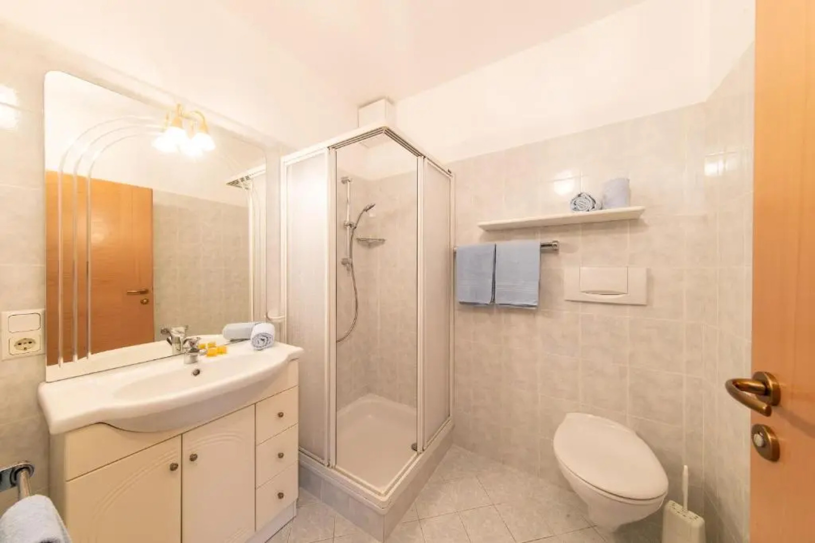 Apartments Weisshauserhof