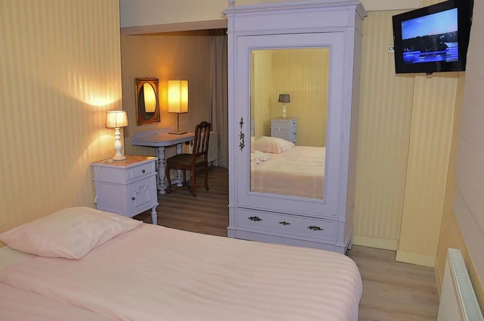 Hotel Restaurant Brasserie Kanne & Kruike