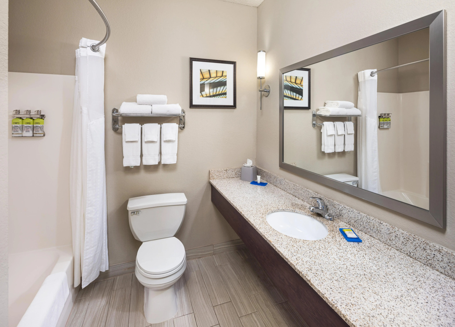 Holiday Inn Express Hotel & Suites Minneapolis-Minnetonka by IHG
