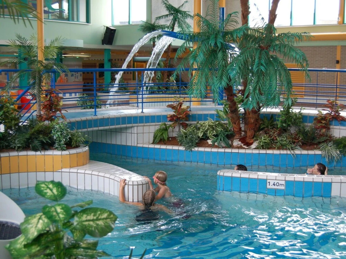 Cosy on ground level home, wifi, central location, many children's equipment