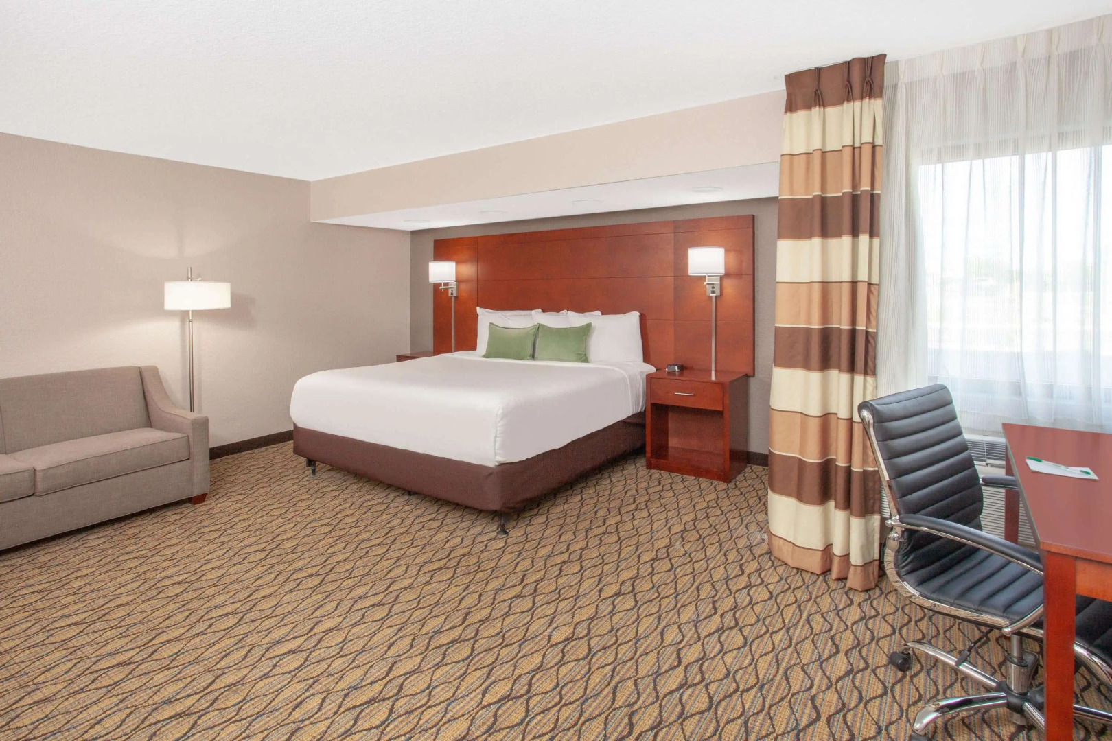 Wyndham Garden Fort Wayne