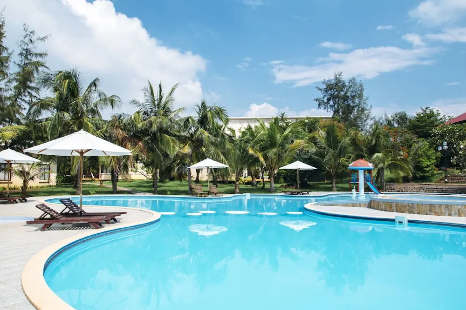 Lazi Beach - Mom Da Chim Resort