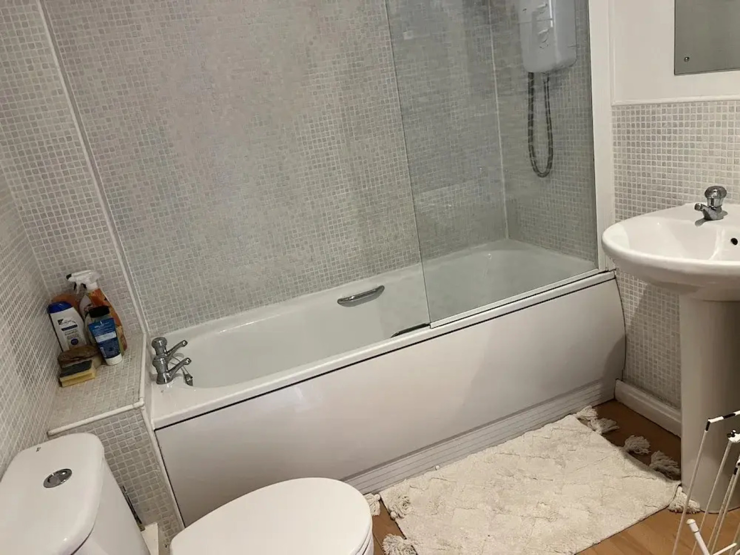 Nantwich - Sleeps 4 - Parking - Town 10mins Walk