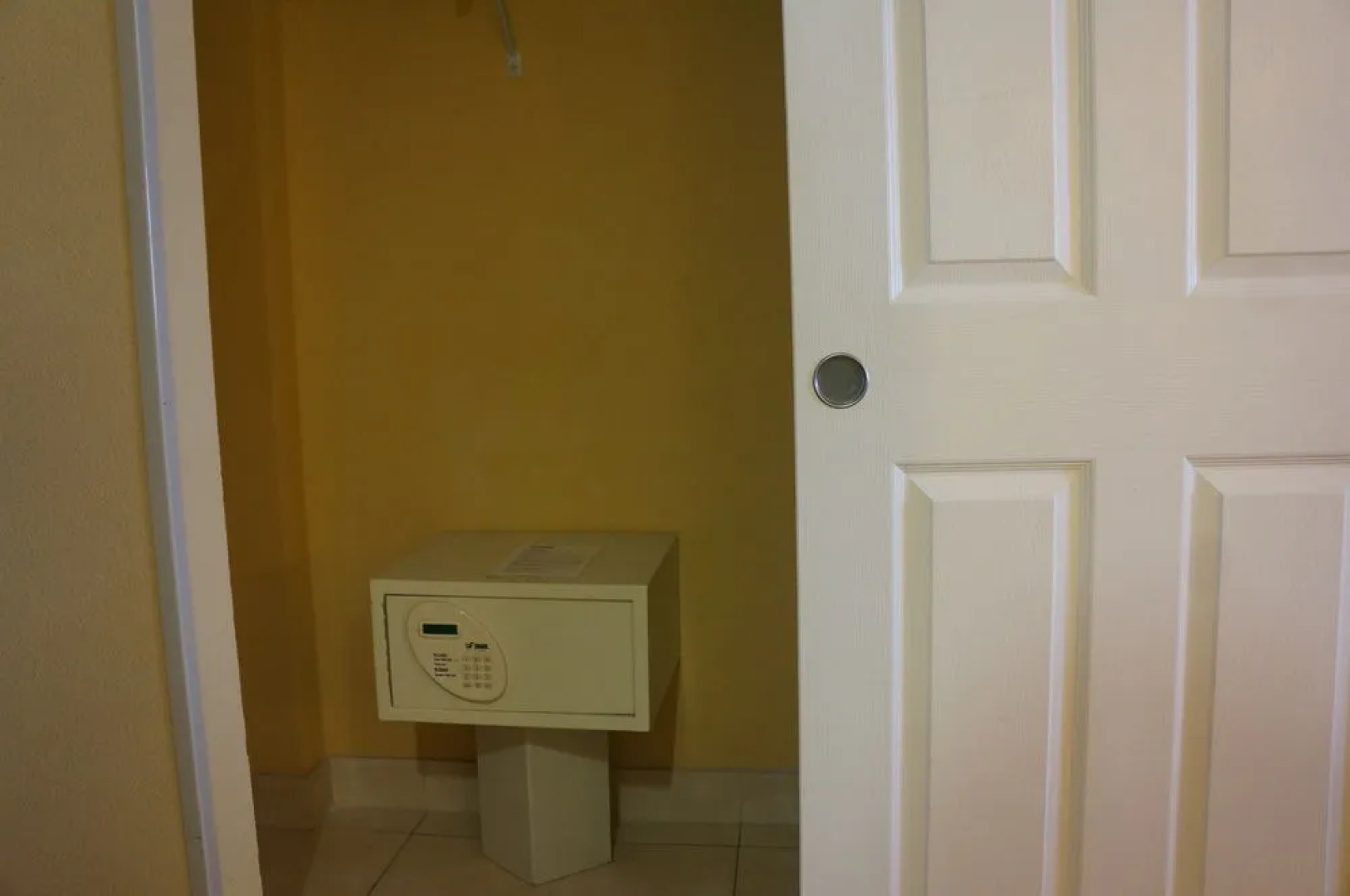 Holiday Inn Express Hotel & Suites Oceanfront Daytona Beach Shor